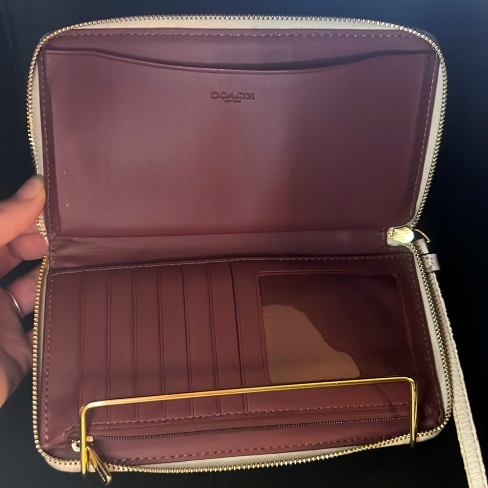 COACH Signature Jacquard Stripe Dempsey🩷🤍 - Picture 7 of 11